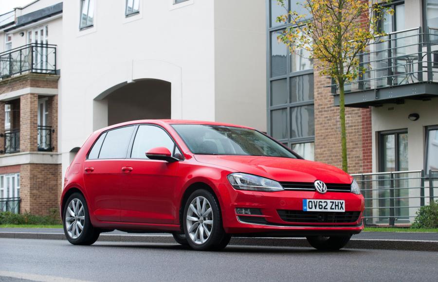  Volkswagen Golf TDi BlueMotion 2012 года  (UK) (фото 6 из 52)